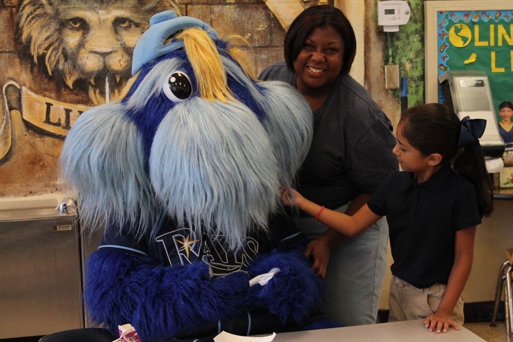 PHOTO GALLERY: Rays Mascot at Lincoln
